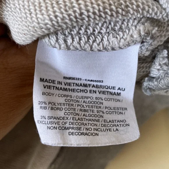 Woman’s medium gray Nike crop hoodie - Picture 3 of 4